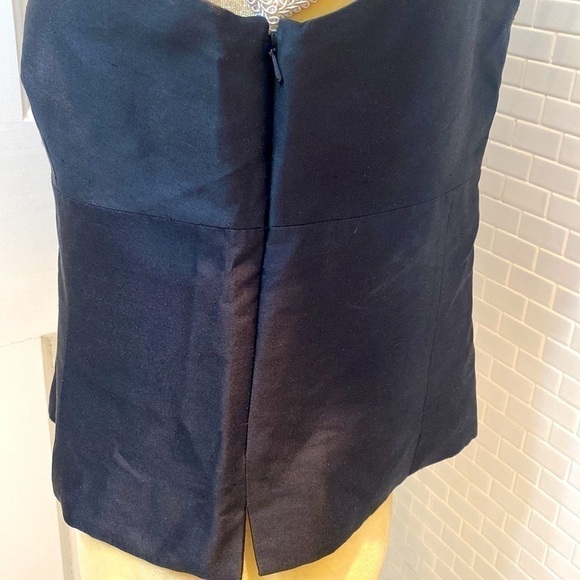 Bloomingdale’s  black Silk lined camisole/ blouse. Zipper closure. NWOT. Size10P - Picture 5 of 7
